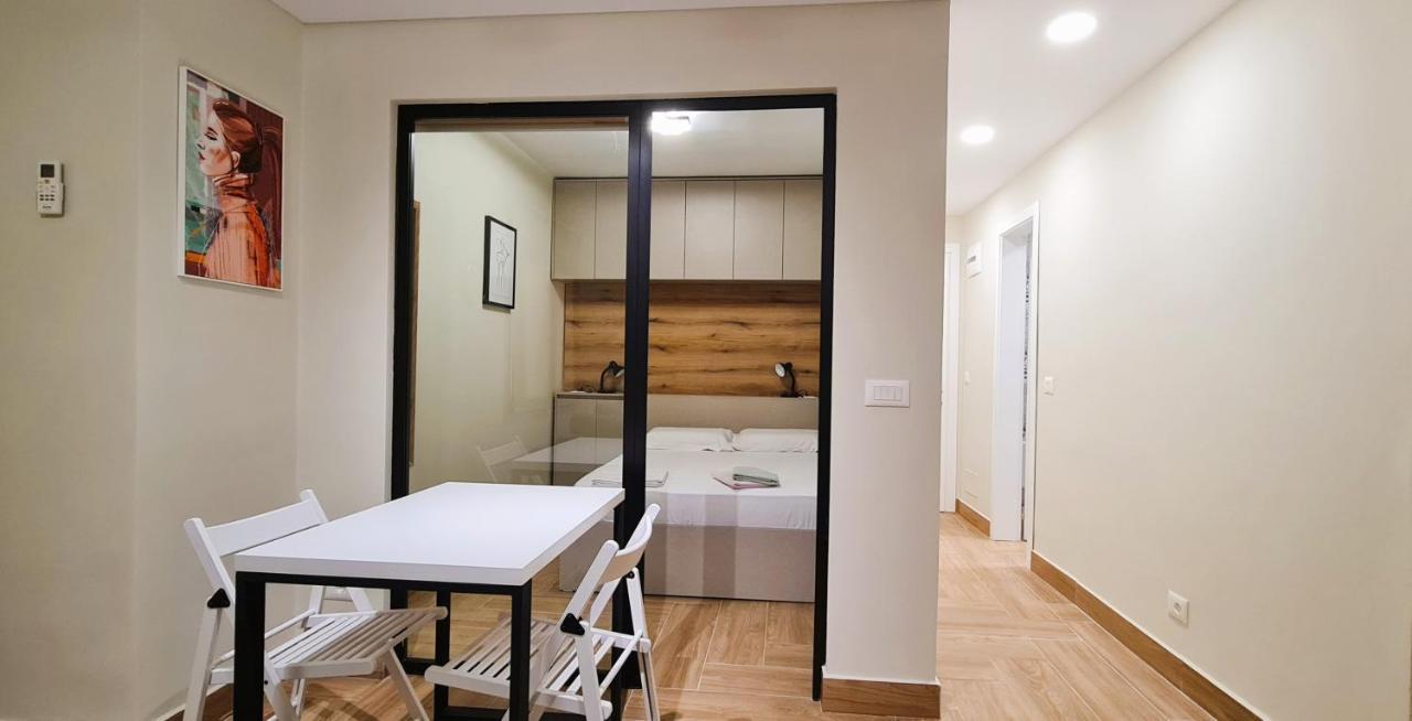 2V1 - Center Apartment 4 Tirana Exterior photo